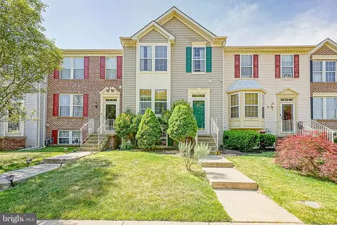 35 Coachlight Dr, Sicklerville, NJ 08081