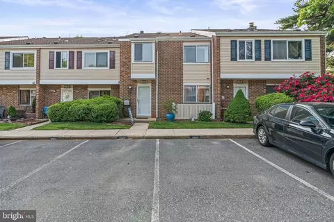 1042 Pendleton Ct, Voorhees, NJ 08043