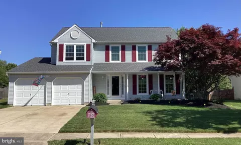 61 Larkspur Cir, Sicklerville, NJ 08081