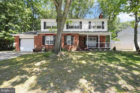 40 Woodshire Dr, Sicklerville, NJ 08081