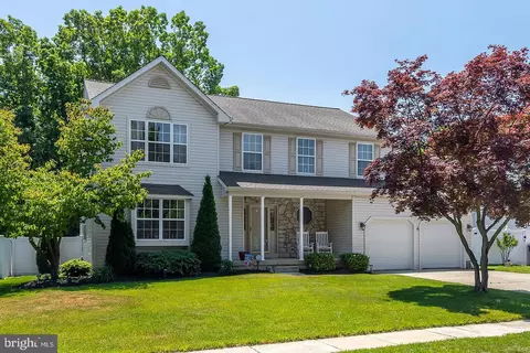 4 Perryville Rd, Sicklerville, NJ 08081