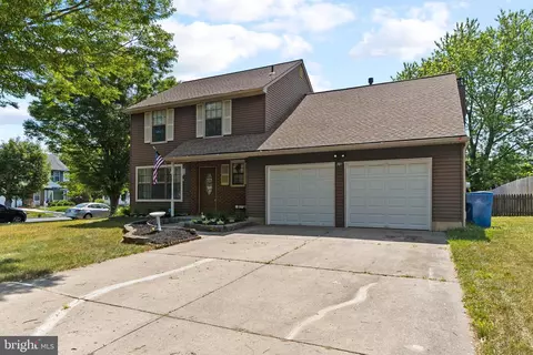 28 Inskeep Ct, Cherry Hill, NJ 08003