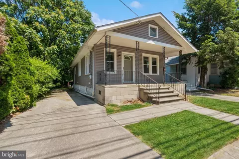 303 W Nicholson Rd, Audubon, NJ 08106