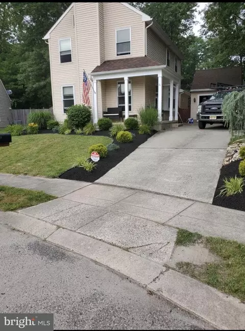 21 Horseshoe Ct, Atco, NJ 08004