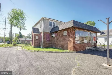 7936 River Rd, Pennsauken, NJ 08110