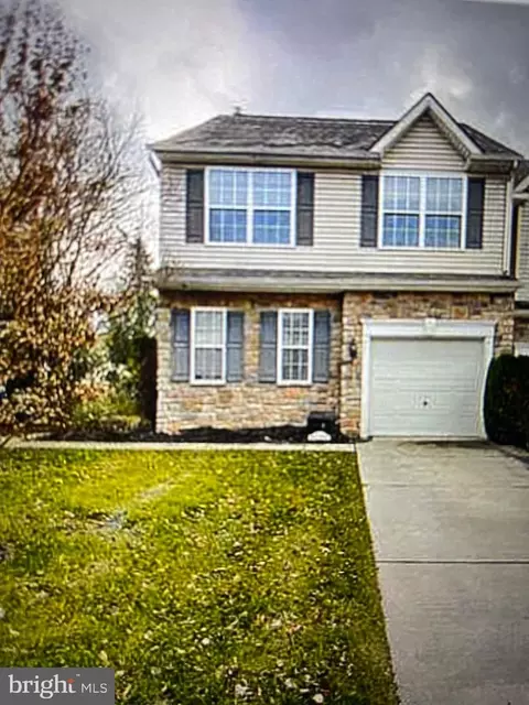 248 Hidden Dr, Blackwood, NJ 08012