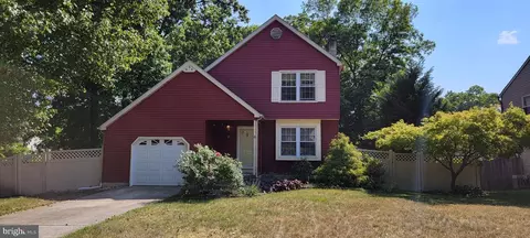 4 Mill Ct, Sicklerville, NJ 08081