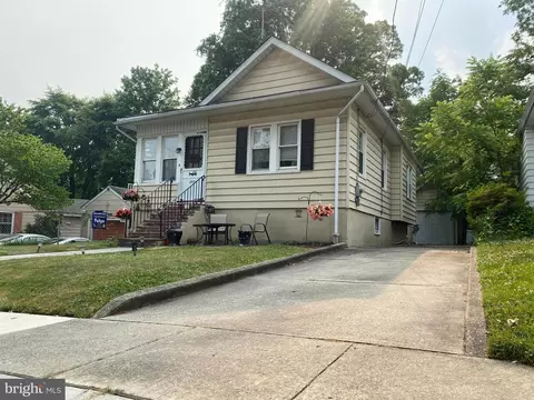 317 W Oakland Ave, Oaklyn, NJ 08107