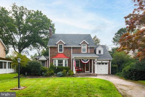 17 2nd Ave, Haddon Heights, NJ 08035