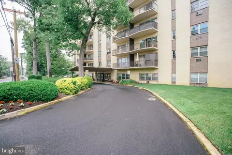 408 Chestnut Pl, Cherry Hill, NJ 08002