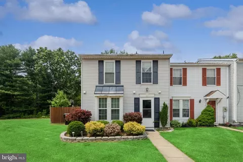 185 Villa Knoll Ct, Sicklerville, NJ 08081