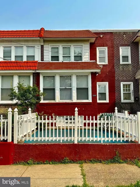 3055 Mickle St, Camden, NJ 08105