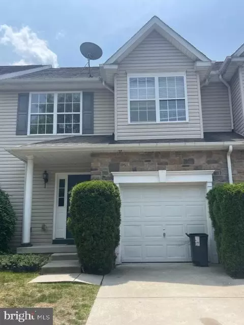 306 Hidden Dr, Blackwood, NJ 08012