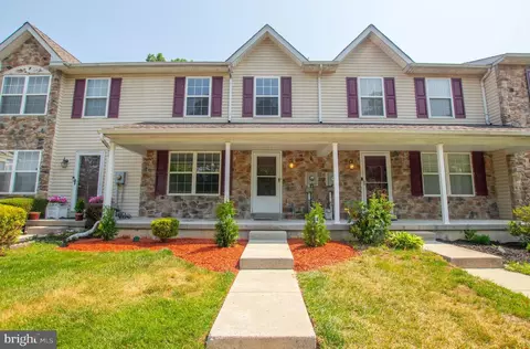 10 Normans Ford Dr, Sicklerville, NJ 08081
