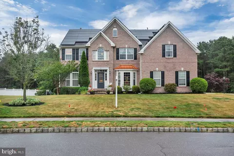 38 Beaver Dam Dr, Sicklerville, NJ 08081