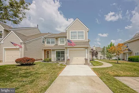 2306 Doral Dr, Blackwood, NJ 08012