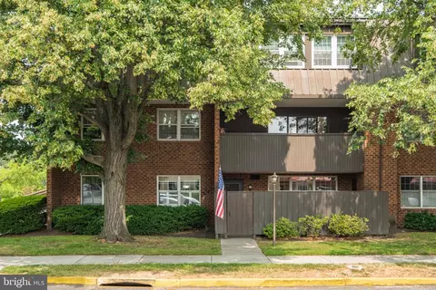 12 Haddonfield Cmns, Haddonfield, NJ 08033