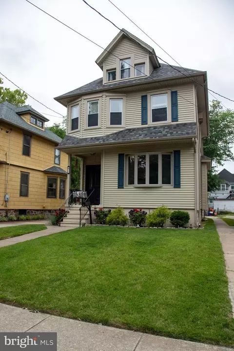26 Crestmont Ter, Collingswood, NJ 08108