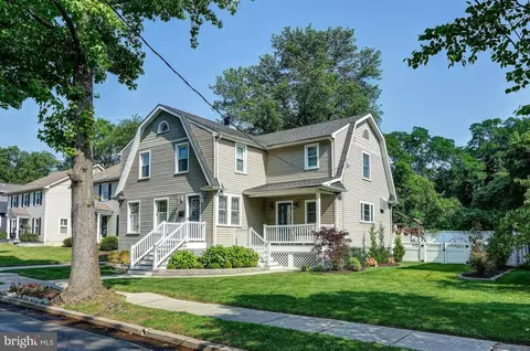 425 Lakeview Ave, Haddonfield, NJ 08033