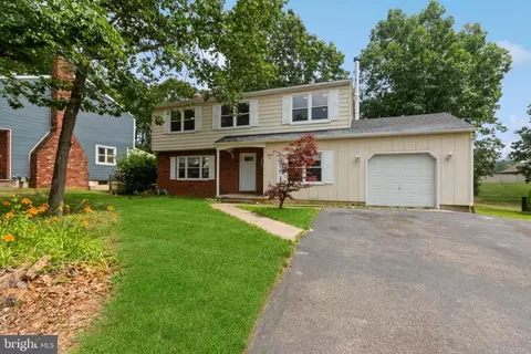 16 York Ter, Sicklerville, NJ 08081