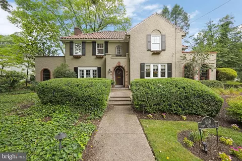 320 Chews Landing Rd, Haddonfield, NJ 08033