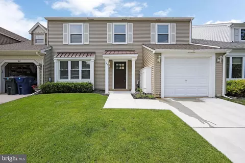 35 Sandpiper Dr, Voorhees, NJ 08043