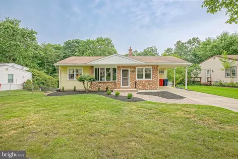 30 Farndale Rd, Somerdale, NJ 08083