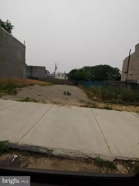 617 S 5th St, Camden, NJ 08103