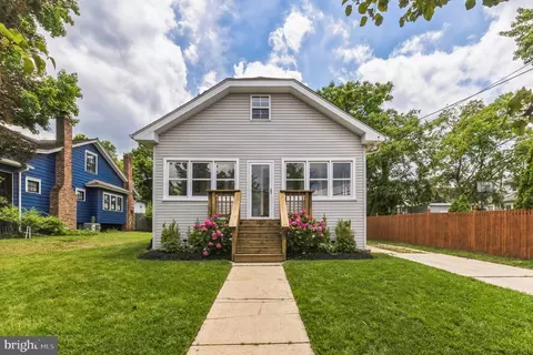 105 Woodland Ave, Barrington, NJ 08007