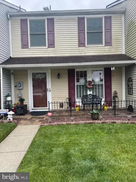 17 Victoria Manor Ct, Sicklerville, NJ 08081
