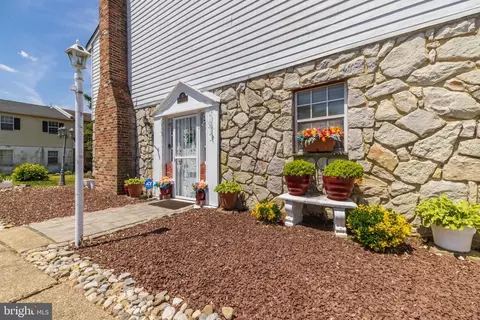 76 Colonial Square Pl, Lindenwold, NJ 08021