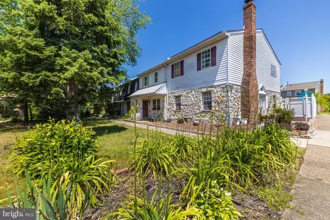 76 Colonial Square Pl, Lindenwold, NJ 08021 photo 2