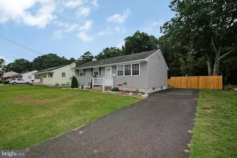 134 Country Club Rd, Pine Hill, NJ 08021