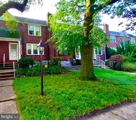 8 W Summerfield Ave, Collingswood, NJ 08108