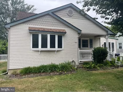 306 United States Ave, Lindenwold, NJ 08021