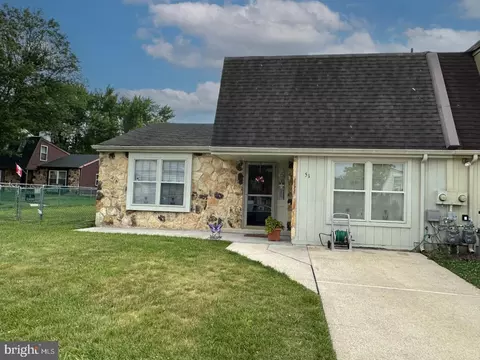 51 Oriole Pl, Clementon, NJ 08021