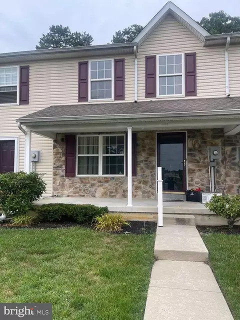 36 Normans Ford Dr, Sicklerville, NJ 08081