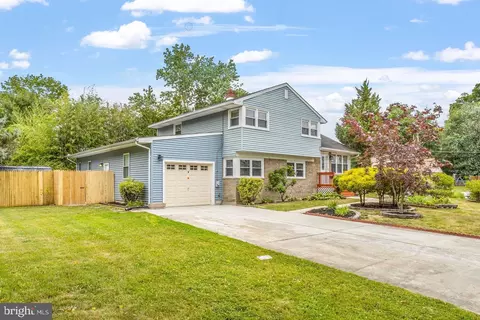 15 Brookmead Dr, Cherry Hill, NJ 08034