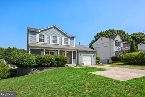 855 Davistown Rd, Blackwood, NJ 08012