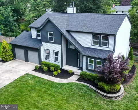 28 Fountain Ct, Cherry Hill, NJ 08034