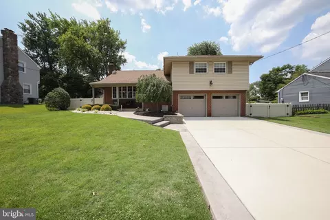 105 Garfield Ave, Cherry Hill, NJ 08002