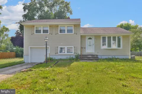 1 Hawthorne Rd, Gibbsboro, NJ 08026
