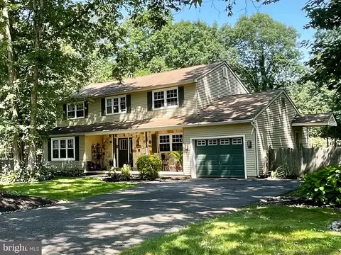 3 Ashley Ln, Berlin, NJ 08009