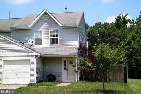 94 High Meadows Dr, Sicklerville, NJ 08081