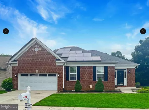 13 Michael Rd, Sicklerville, NJ 08081