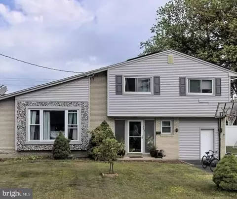 533 Fresno Ct, Magnolia, NJ 08049
