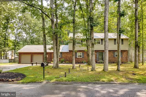 11 Forage Ln, Cherry Hill, NJ 08003