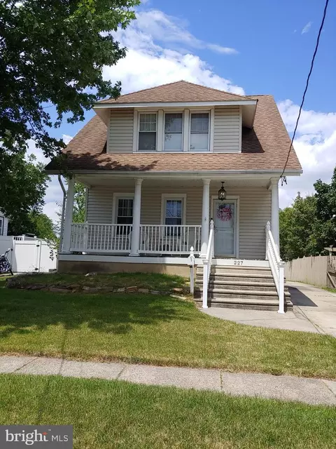 227 E Washington Ave, Magnolia, NJ 08049