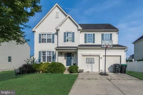 22 Thousand Oak Dr, Sicklerville, NJ 08081