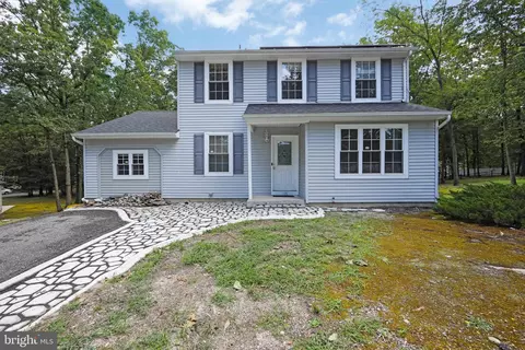 126 Arcadian Dr, Sicklerville, NJ 08081